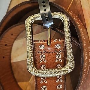 NWT Authentic FOSSIL Painted Engraving Tan Leather Belt Medium